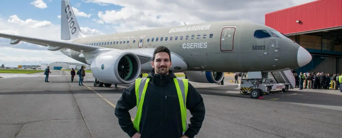 Un homme devant un avion Cseries